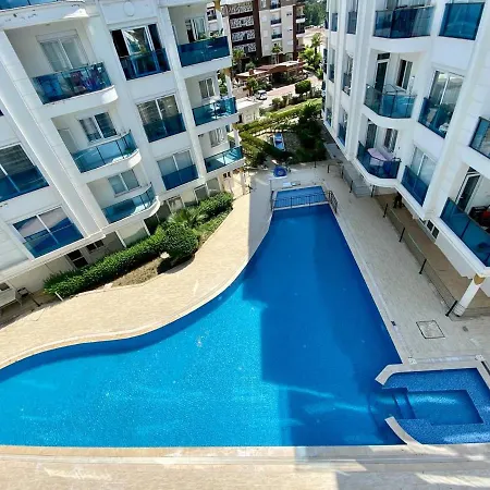 Lisva Aparthotel *